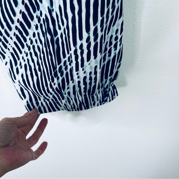 NY & Co blue white stretchy striped abstract cropped pants XL - Picture 5 of 8